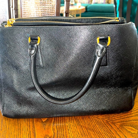 PRADA Small Saffiano Lux Double Zip Galleria Tote - Picture 4 of 11